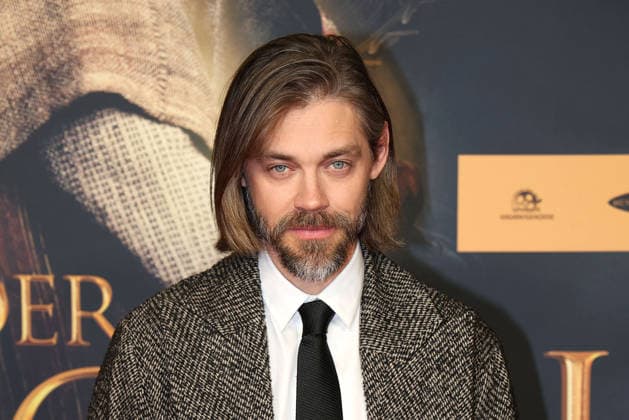 Tom Payne bei der Kinopremiere von Der Medicus 2 am 15.12.2025 in Koeln Der Medicus 2 Kinopremiere in Koeln