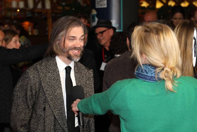 Tom Payne bei der Kinopremiere von Der Medicus 2 am 15.12.2025 in Koeln Der Medicus 2 Kinopremiere in Koeln
