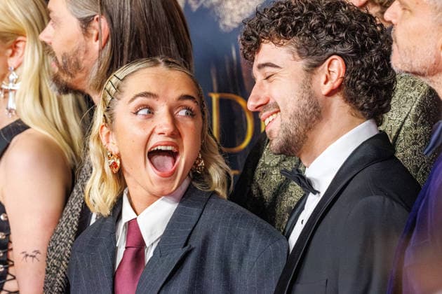 15.12.2025. Köln. Weltpremiere des Historienfilms DER MEDICUS 2 im Cinedom Köln. Red Carpet. Hier: Rosie Boore, Jaouhar Ben Ayed Köln Cinedom Nordrhein-Westfalen Deutschland