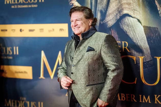 15.12.2025. Köln. Weltpremiere des Historienfilms DER MEDICUS 2 im Cinedom Köln. Red Carpet. Hier: Francis Fulton-Smith Köln Cinedom Nordrhein-Westfalen Deutschland