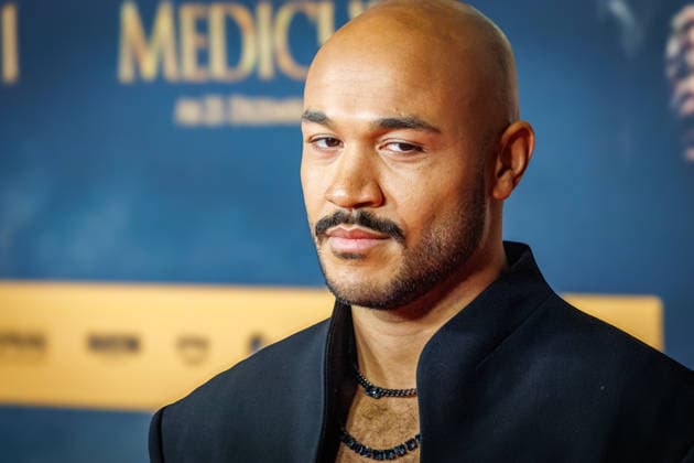 15.12.2025. Köln. Weltpremiere des Historienfilms DER MEDICUS 2 im Cinedom Köln. Red Carpet. Hier: Malick Bauer Köln Cinedom Nordrhein-Westfalen Deutschland