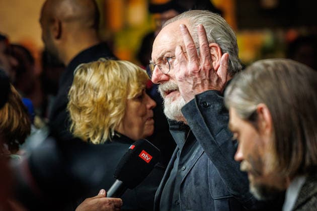 15.12.2025. Köln. Weltpremiere des Historienfilms DER MEDICUS 2 im Cinedom Köln. Red Carpet. Hier: Liam Cunningham Köln Cinedom Nordrhein-Westfalen Deutschland