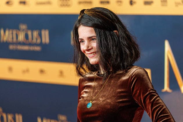 15.12.2025. Köln. Weltpremiere des Historienfilms DER MEDICUS 2 im Cinedom Köln. Red Carpet. Hier: Joyce Ilg Köln Cinedom Nordrhein-Westfalen Deutschland