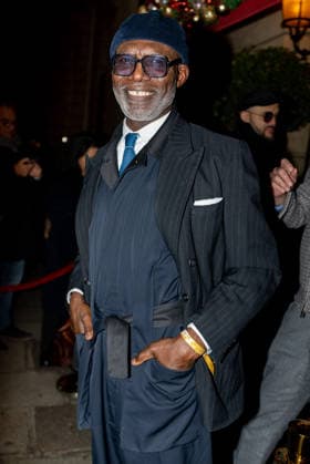 Ériq Ebouaney The cast and crew of the series Emily in Paris gather at Maxim s after the premiere of season 5 at the Grand Rex in Paris on 15 December 2025 Yoann Ouahcene Bestimage The cast and crew of the series Emily in Paris gather at Maxim s after the premiere of season 5 at the Grand Rex in Paris on 15 December 2025 Paris Bolivia  Copyright: xYoannxOuahcenex xBestimagexYoannxOuahcenex xBestimagex