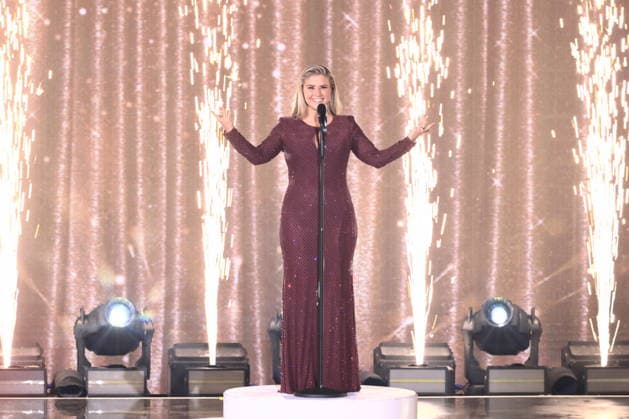 27.09.2025, Die Beatrice Egli Show, Beatrice Egli, zur Aufzeichnung der Musik- und Unterhaltungsshow mit Beatrice Egli, Weihnachtsshow, Ausstrahlung am 20.12.2025, Am Studio 20 Adlershof, Berlin, Berlin *** 27 09 2025, The Beatrice Egli Show, Beatrice Egli, for the recording of the music and entertainment show with Beatrice Egli, Christmas show, broadcast on 20 12 2025, Am Studio 20 Adlershof, Berlin, Berlin