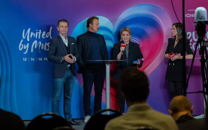 20251216 Eurovision Song Contest 2026 - ORF-Medienupdate WIEN, OESTERREICH - 16. DEZEMBER: ORF-Generaldirektor Roland Weissmann, ORF Executive Producer des Song Contest 2026 Michael Kroen, ORF Fernseh-Programmdirektorin Stefanie Groiss-Horowitz und Politikjournalistin, ORF TV-Moderatorin, Vorsitzende des Frauennetzwerk Medien und Host der Veranstaltung Alexandra Maritza Wachter waehrend des Mediengespraechs anlaesslich eines ORF Updates zum 70. ESC - Eurovision Song Contest vom 12. bis zum 16. Mai 2026 in Wien im Foyer der Halle F der Wiener Stadthalle am 16. Dezember 2025 in Wien, Oesterreich. 251216_SEPA_17_039 Copyright: xIsabellexOuvrardx SEPAxMedia