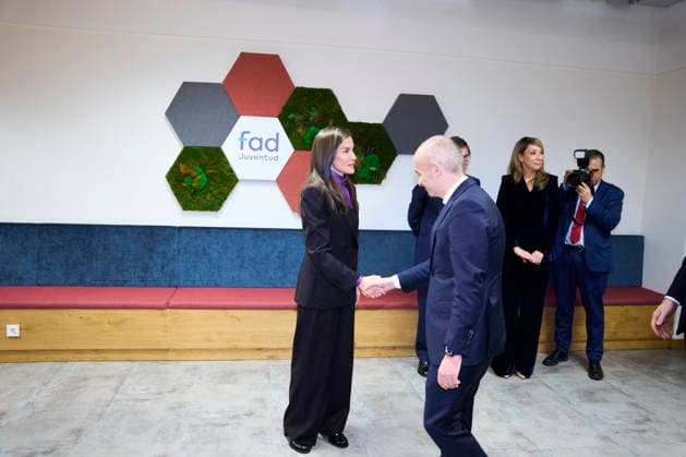Queen Letizia attends a Meeting of the Board of Trustees of the Fad Youth Foundation Queen Letizia of Spain attends a Meeting of the Board of Trustees of the Fad Youth Foundation at Meta Headquarters on December 16, 2025 in Madrid, Spain Photo by IMAGO MPG Madrid Meta Headquarters Madrid Spain  Copyright: xMPGx