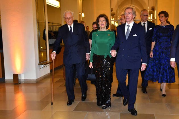 Koenigin Silvia von Schweden, Herzog Franz von Bayern und Leopold von Bayern beim 30. BMW Advents-Benefizkonzert 30. BMW Benefiz Adventskonzert in der Residenz im Herkulessaal am 16.12.2025 in Muenchen 30. Advents Benefizkonzert von BMW in Muenchen