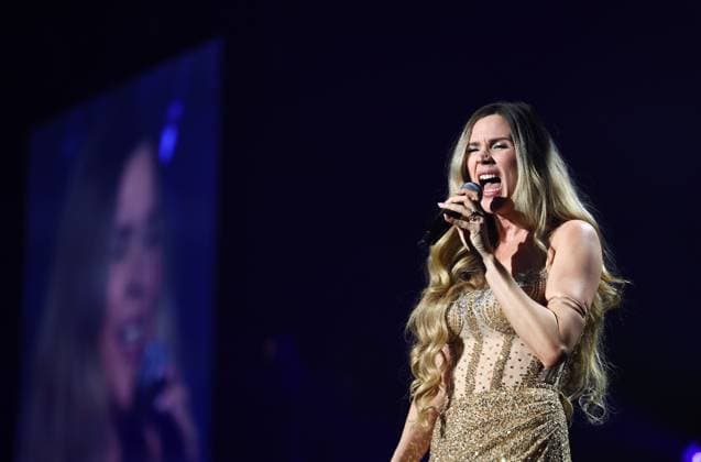 Night of the Proms Erfurt 16.12.2025, Erfurt, Messehalle, Night of the Proms - Klassik trifft Pop - mit musikalischer Untermalung des Antwerp Philharmonic Orchestra unter der Leitung von Dirigentin Alexandra Arrieche treten grosse Kuenstler auf und begeistern das Publikum im Bild: Soul-Pop-Saengerin Joss Stone (buergerlich Joscelyn Eve Stoker)