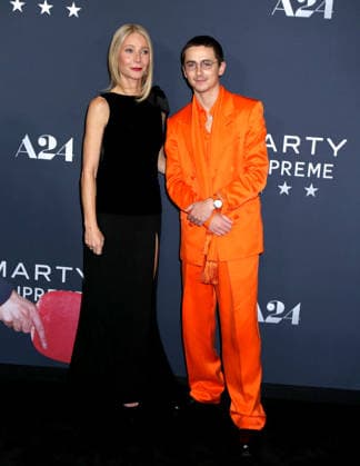 Marty Supreme New York Premiere Gwyneth Paltrow and Timothee Chalamet attending the Marty Supreme New York Premiere held at the Regal Times Square on December 16, 2025 in New York City, NY New York City Regal Times Square NY USA Copyright: xStevenxBergman AFF-USA.COMx