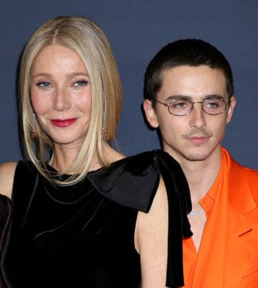 Marty Supreme New York Premiere Gwyneth Paltrow and Timothee Chalamet attending the Marty Supreme New York Premiere held at the Regal Times Square on December 16, 2025 in New York City, NY New York City Regal Times Square NY USA Copyright: xStevenxBergman AFF-USA.COMx