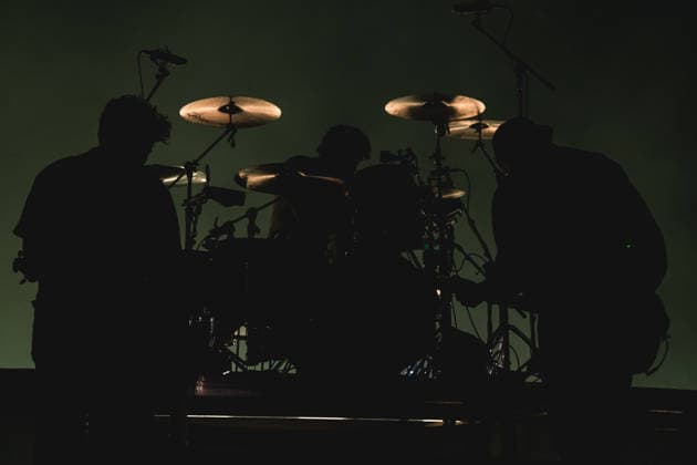 SaO PAULO, SP - 16.12.2025: SHOW PIERCE THE VEIL EM SaO PAULO - The American band Pierce The Veil, formed by guitarist and vocalist Vic Fuentes, bassist Jaime Preciado and guitarist Tony Peres, performs in Sao Paulo at Espaco Unimed on Tuesday night (16). The performance is part of the & 39;I Can& 39;t Hear You World Tour 2025& 39;. x2859743x  YurixMurakami