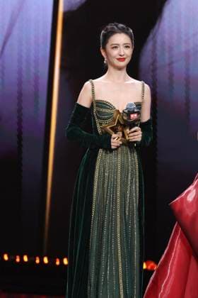 LANGFANG, CHINA - DECEMBER 16: Actress Tong Liya arrives at the red carpet of the Domestic TV Series Ceremony (China TV Drama Awards) on December 16, 2025 in Langfang, Hebei Province of China.  Copyright: xVCGx 111610223249