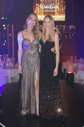 All Together Charity Gala. Sylvia und Mara Walker beim der All Together Charity-Gala 2025 im WinterVarieté in Heidelberg. Heidelberg WinterVariete Baden-Württemberg