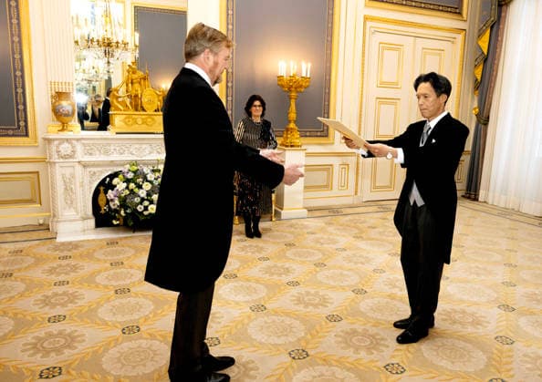17-12-2025 Palace King Willem-Alexander during the credentials (geloofsbrieven) of the Ambassador of Japan, His Excellency R. Michii, at palace Noordeinde in The Hague. Â  Copyright: xPPEx