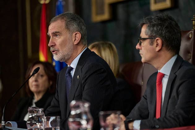 King Felipe VI presides over the delivery of offices to the 63rd promotion of the prosecutor career The King, Felipe VI, presides over the delivery of offices to the 63rd promotion of the prosecutor career accompanied by the Minister of the Presidency, Félix Bolanos, on December 17, 2025, in Madrid Spain The presentation of the offices is made to the 76 members of the 63rd promotion of the prosecutor career who have completed the selective course at the Center for Legal Studies and will become new state prosecutors 17 DECEMBER 2025 Jesús Hellí Espana  Copyright: xJesusxHellinx 7174895