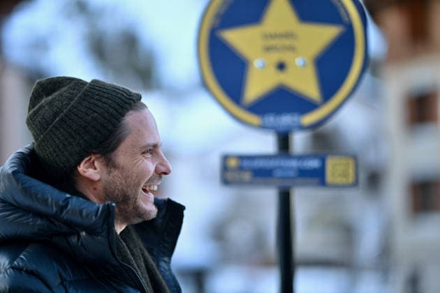 Les Arcs Film Festival - Day Five. FC LES ARCS, FRANCE - DECEMBER 17: Daniel Bruhl attends his Slope Of Fame sign unveiling during Day Five of Les Arcs Film Festival on December 17, 2025 in Les Arcs, France.. Photo by Franck Castel ABACAPRESS.COM Les Arcs France  Copyright: xCastelxFranck ABACAx