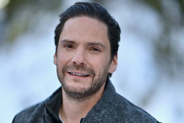Les Arcs Film Festival - Day Five. FC LES ARCS, FRANCE - DECEMBER 17: Daniel Bruhl attends a photocall during Day Five of Les Arcs Film Festival on December 17, 2025 in Les Arcs, France. Photo by Franck Castel ABACAPRESS.COM Les Arcs France  Copyright: xCastelxFranck ABACAx