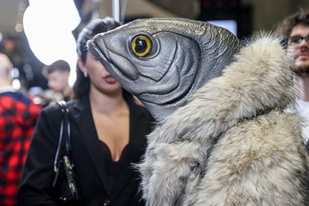 Entertainment Bilder des Tages RUSSIA, MOSCOW - DECEMBER 17, 2025: A costumed character during the Real Musicbox Awards 2025 at Live Arena. Valeria Kalugina TASS  86540537