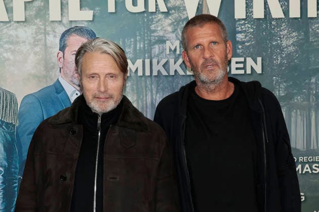 Mads Mikkelsen und Anders Thomas Jensen bei der Premiere des Kinofilms Therapie für Wikinger Den sidste viking The Last Viking im Kino im Delphi-Filmpalast. Berlin, 17.12.2025