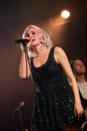 Pixie Lott plays live at Union Chapel for Christmas.  Copyright: xCRISTINAxMASSEIx xipa-agency.netx xx IPA_Agency_IPA69257004