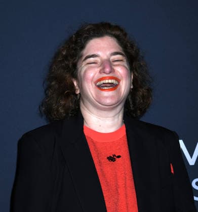 December 16, 2025, New York, Ny, United States: Naomi Fry attends A24 s Marty Supreme New York Premiere. Held at Regal Times Square in New York. Zuma Press December 16, 2025. New York United States - ZUMAp281 20251216_zea_p281_286 Copyright: xPhotoxImagexPressx