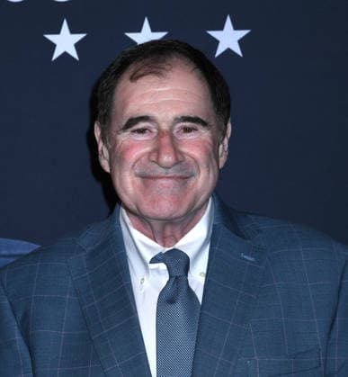 December 16, 2025, New York, Ny, United States: Richard Kind attends A24 s Marty Supreme New York Premiere. Held at Regal Times Square in New York. Zuma Press December 16, 2025. New York United States - ZUMAp281 20251216_zea_p281_298 Copyright: xPhotoxImagexPressx