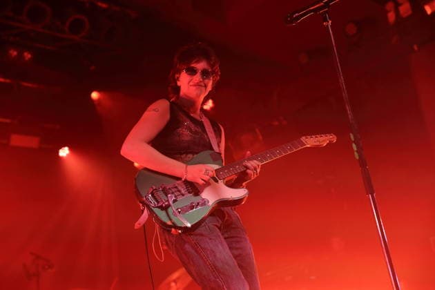 Mikaela Mullaney Straus alias King Princess bei einem Konzert im Astra Kulturhaus in Berlin, 17. Dezember 2025. King Princess Konzert Berlin