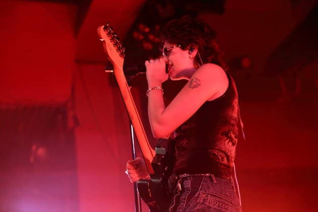 Mikaela Mullaney Straus alias King Princess bei einem Konzert im Astra Kulturhaus in Berlin, 17. Dezember 2025. King Princess Konzert Berlin