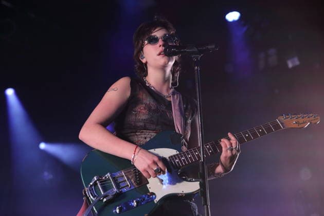 Mikaela Mullaney Straus alias King Princess bei einem Konzert im Astra Kulturhaus in Berlin, 17. Dezember 2025. King Princess Konzert Berlin