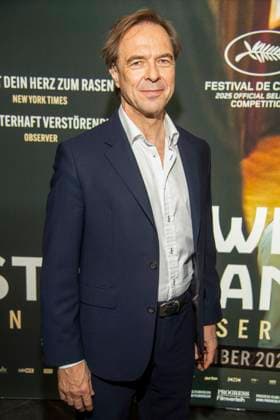 abb: Gunnar Dedio deutscher Filmproduzent und Medienunternehmer. Er ist Gruender und Geschaeftsfuehrer der Filmproduktionsfirma LOOKSfilm. zu Gast auf dem roten Teppich bei der Berlin Premiere des Kino Films Zwei Staatsanwälte Staatsanwaelte im Cinema Paris Berlin am 17.12.2025 in Berlin Berlin Deutschland
