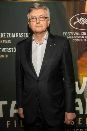 abb: Sergei Loznitsa ist ein ukrainischer Filmregisseur und Drehbuchautor zu Gast auf dem roten Teppich bei der Berlin Premiere des Kino Films Zwei Staatsanwälte Staatsanwaelte im Cinema Paris Berlin am 17.12.2025 in Berlin Berlin Deutschland