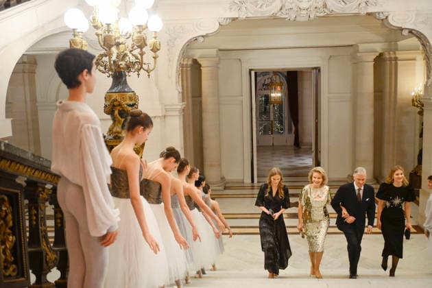 Annual Christmas Concert At The Royal Palace - Brussels Brussels, December 17, 2025. The traditional Christmas celebration took place at the Royal Palace in Brussels in the presence of King Philippe, Queen Mathilde, Princess Eléonore, and Princess Elisabeth. Belgian singer Typh Barrow sang a Christmas carol. Photo by Olivier Polet ABACAPRESS.COM Brussels Belgium  Copyright: xPoletxOlivier ABACAx