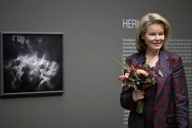 Queen Mathilde Visits Transcripts Of A Sea Exhibition GENT, BELGIUM - DECEMBER 18 : Queen Mathilde pictured visiting Transcripts Of A Sea Exhibition by photographer Stephan Vanfleteren on December 18, 2025 in Gent, Belgium, 18 12 2025 Gent Belgium  Copyright: xPhilipxReynaersx