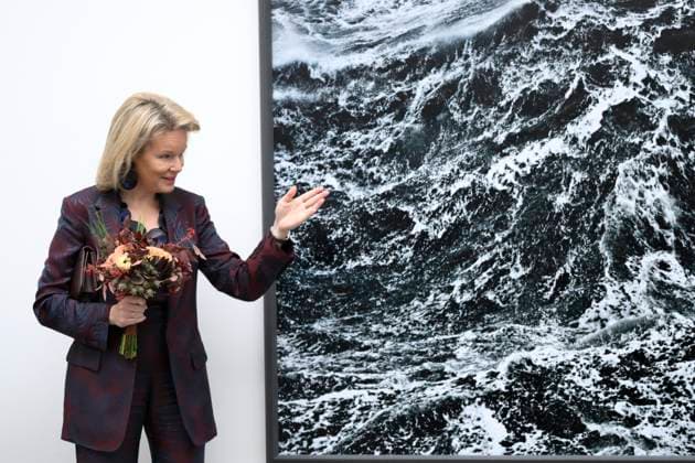 Queen Mathilde Visits Transcripts Of A Sea Exhibition GENT, BELGIUM - DECEMBER 18 : Queen Mathilde pictured visiting Transcripts Of A Sea Exhibition by photographer Stephan Vanfleteren on December 18, 2025 in Gent, Belgium, 18 12 2025 Gent Belgium  Copyright: xPhilipxReynaersx