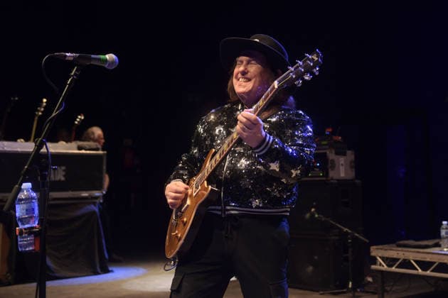 Slade performing at Shepherd™s Bush Empire LONDON, ENGLAND - DECEMBER 17: Dave Hill of ™Slade™ performing at Shepherd™s Bush Empire on December 17, 2025 in London, England. CAP MAR MAR Great Britain Copyright: xMartinxHarris CapitalxPicturesx