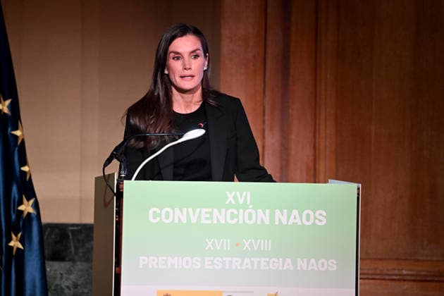Queen Letizia presents the XVII and XVIII NAOS Strategy Awards Queen Letizia presides over the XVI NAOS Convention and presents the XVII and XVIII NAOS Strategy Awards, on December 18, 2025, in Madrid Spain These awards recognize those initiatives that, in the family and community, school, business and health spheres, contribute to achieving the objectives of the NAOS Strategy QUEEN LETIZIA NAOS AWARDS DECEMBER 18, 2025 José Madrid Madrid Madrid Spain  Copyright: xJosÃ xOlivax 7176750