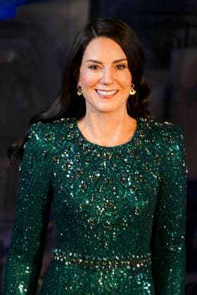 cntv: HRH Catherine, Princess of Wales, GCVO, CH, Catherine Fuerstin von Wales steht als neue Figur im Hamburger Wachsfigurenkabinett, dem Panoptikum auf der Reeperbahn auf St.Pauli Die Nachbildung auis Wachs von Catherine, Prinzessin von Wales am 18.12.2025 in Hamburg Hamburg Deutschland