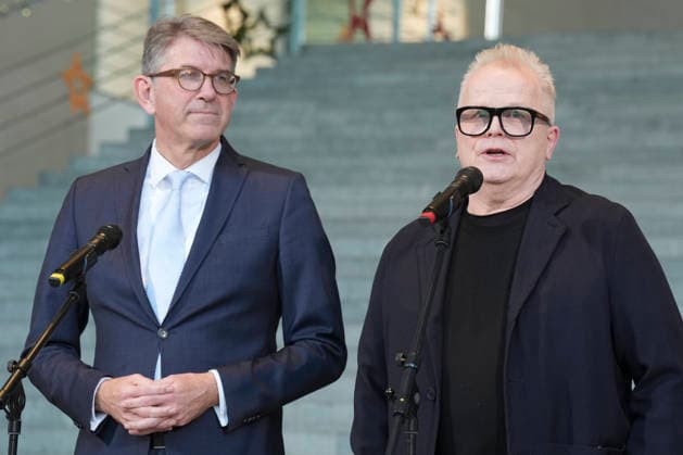 Pressekonferenz zum Musikgipfel im Kanzleramt Kulturstaatsminister Wolfram Weimer gemeinsam mit Herbert Groenemeyer bei der Pressekonferenz nach dem Musikgipfel im Kanzleramt, Berlin, 18.12.2025 Berlin Berlin Deutschland
