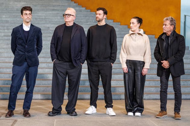 Bundeskabinett Daniel Grunenberg (Glasperlenspiel), Christopher Annen, Co-Vorstandsvorsitzender PRO MUSIK e.V., Herbert Groenemeyer Karo Schrader und Peter Maffay beim Musikgipfel am 18.12.25 im Bundeskanzleramt. Berlin Berlin Deutschland Bundeskanzleramt