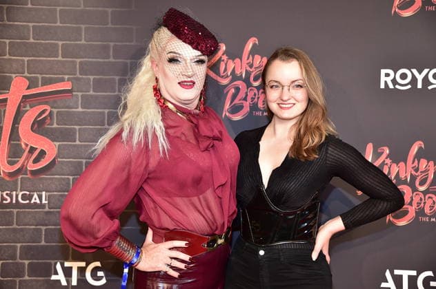 PREMIERE VON ãKINKY BOOTS Ð THE MUSICALÒ Sheila Wolf (Teichert ) mit Tochter Kira Teichert Trvestiekünstler PREMIERE VON ãKINKY BOOTS Ð THE MUSICALÒ im Berliner Admiralspalast in Berlin am 18.12.2025