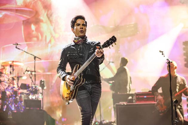 The Stereophonics performing at The O2 Arena on their Winter Arena Tour 18th December 2025 Kelly Jones of The Stereophonics performing at The O2 Arena on their Winter Arena Tour London, United Kingdom 18th December 2025, Credit:Ray Hill Avalon  Copyright: xRayxHillx xAvalonx 1060253190