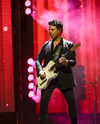 The Stereophonics performing at The O2 Arena on their Winter Arena Tour 18th December 2025 Adam Zindani of The Stereophonics performing at The O2 Arena on their Winter Arena Tour London, United Kingdom 18th December 2025, Credit:Ray Hill Avalon  Copyright: xRayxHillx xAvalonx 1060254831