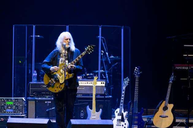 Martin McAloon perfroms live at o2 City Hall, Newcastle, on 18 December 2025 Martin McAloon perfroms live at o2 City Hall, Newcastle, on 18 December 2025, Credit:David Wala Avalon Tyne and Wear, Newcastle upon Tyne  Copyright: xDavidxWalax xAvalonx 1060261120