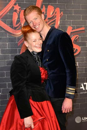Enie van de Meiklokjes mit Ehemann Tobias Staerbo bei der Premiere des Musicals Kinky Boots - The Musical im Admiralspalast. Berlin, 18.12.2025