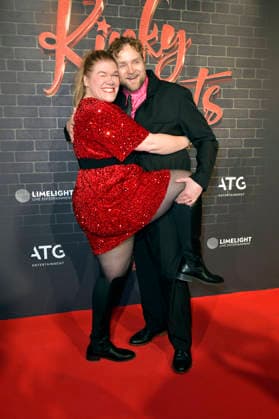 Gisa Flake und Knud Riepen bei der Premiere des Musicals Kinky Boots - The Musical im Admiralspalast. Berlin, 18.12.2025