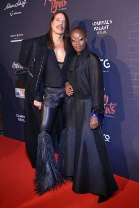 18.12.2025, Jorge Gonzalez und Florence Kasumba, Premiere von Kinky Boots - The Musical, Admiralspalast, Berlin, Berlin