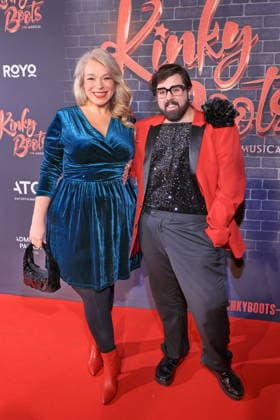 18.12.2025, Caterina Pogorzelski und Steven Preisner , Premiere von Kinky Boots - The Musical, Admiralspalast, Berlin, Berlin