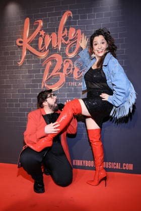 18.12.2025, Steven Preisner und Anika Lehmann, Premiere von Kinky Boots - The Musical, Admiralspalast, Berlin, Berlin
