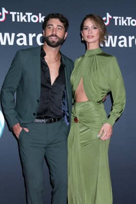 USA - TikTok Awards - Los Angeles LOS ANGELES - DEC 18: Joey Graziadei, Kelsey Anderson at the TikTok Awards at the Hollywood Palladium on December 18, 2025 in Los Angeles, CA Los Angeles CA USA  Copyright: xKathyxHutchinsx xHutchinsxPhotox